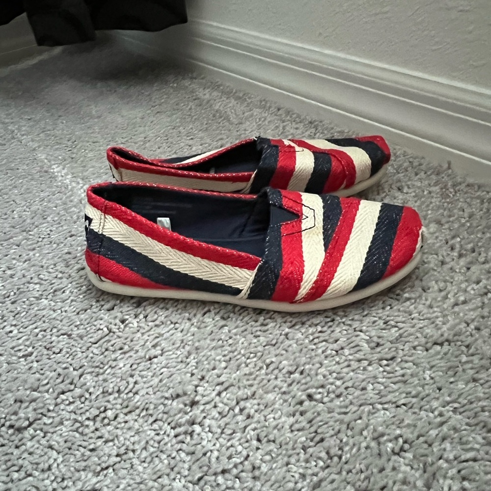 EUC Red White Blue Stripe Shoes US 6